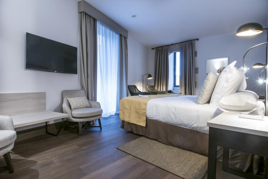 Standard Double Room,547178004:JPEG